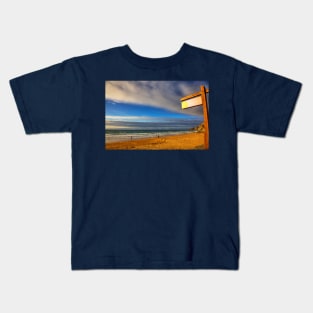 The Beach Hut, Watergate Bay Cornwall Kids T-Shirt